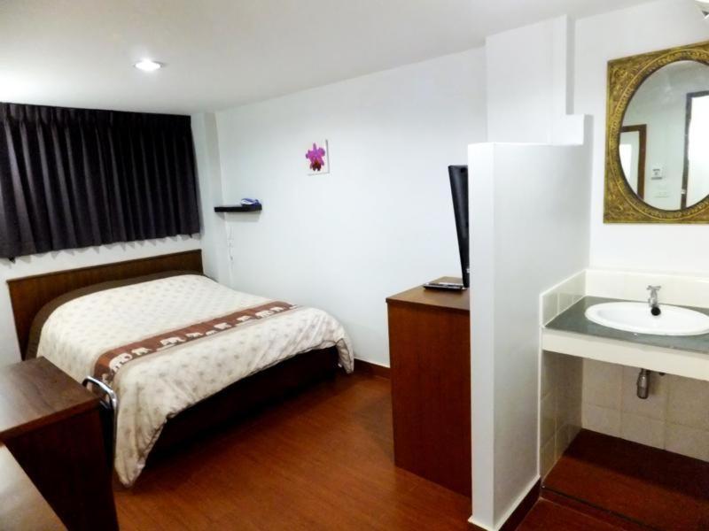 Orchid Inn Bangkok Esterno foto